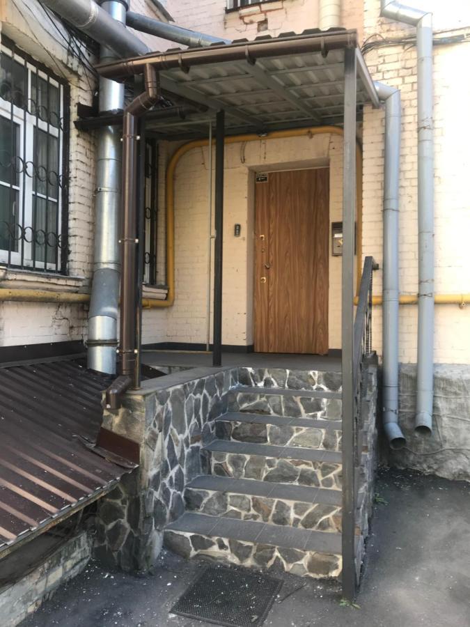 Ararat-Tarasa Shevchenka Hostel Kyiv Exterior foto